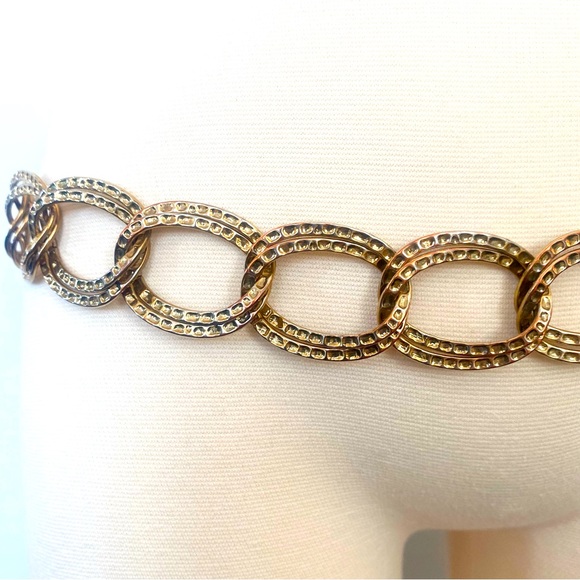Vintage Designer Goldtone Metal Hammered 70s 90s Oval Chain Link Statement Belt main image 4